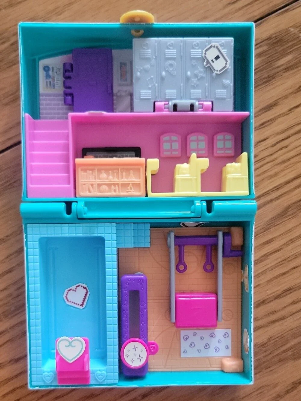 Polly Pocket 2018 Mini Middle School Compact Mattel Pool Jet Ski Lunch Classroom